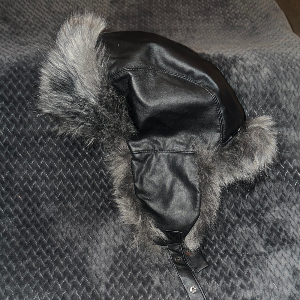 Men’s Faux Fur Trapper Hat in Gray